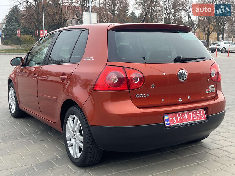 Хетчбек Volkswagen Golf 2007 в Черкасах