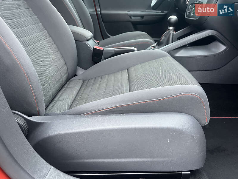 Хетчбек Volkswagen Golf 2007 в Черкасах