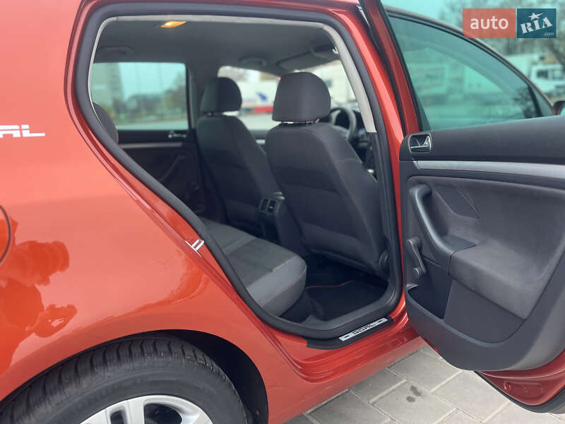 Хетчбек Volkswagen Golf 2007 в Черкасах