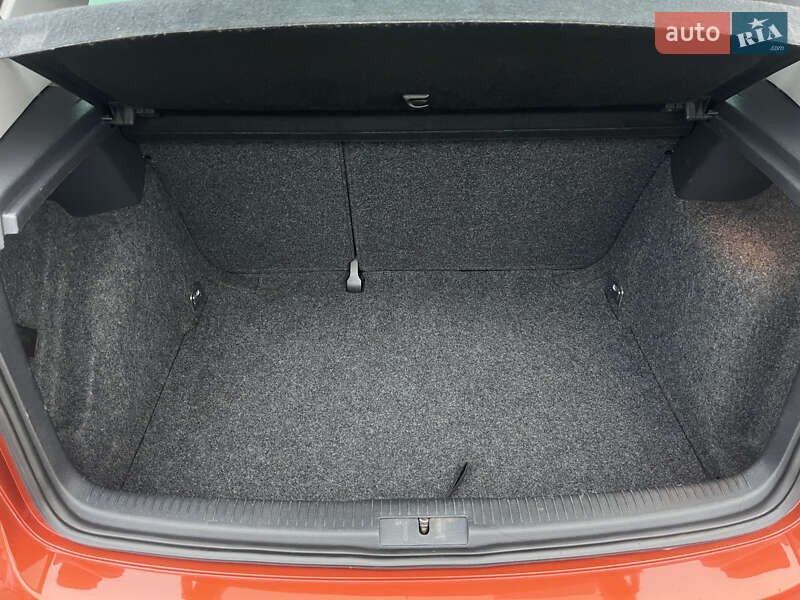 Хетчбек Volkswagen Golf 2007 в Черкасах