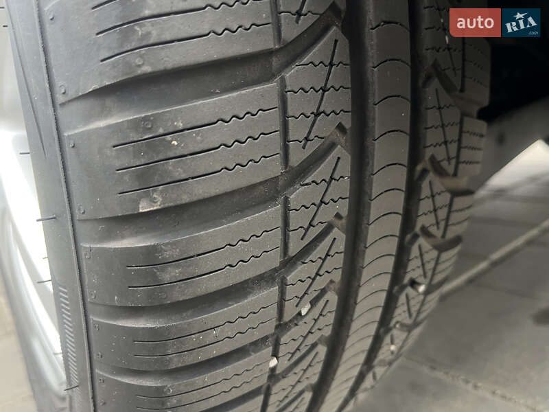 Хетчбек Volkswagen Golf 2007 в Черкасах