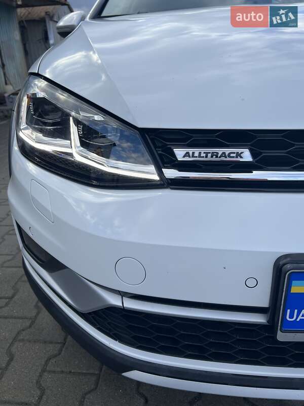 Универсал Volkswagen Golf 2019 в Львове