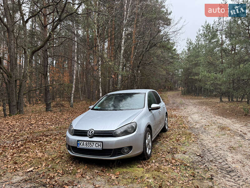 Хетчбек Volkswagen Golf 2009 в Рівному
