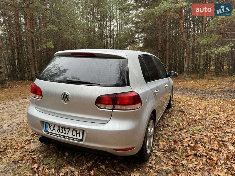 Хетчбек Volkswagen Golf 2009 в Рівному