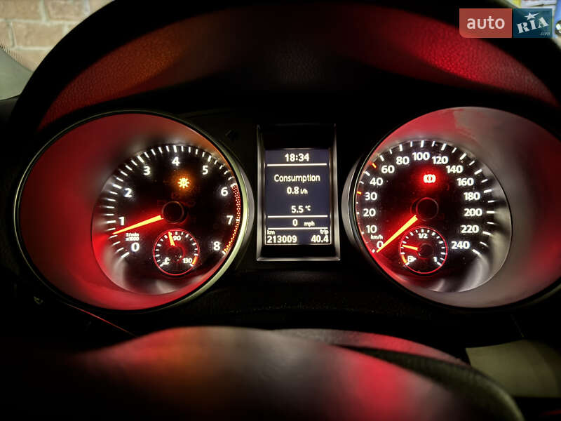 Хетчбек Volkswagen Golf 2009 в Рівному