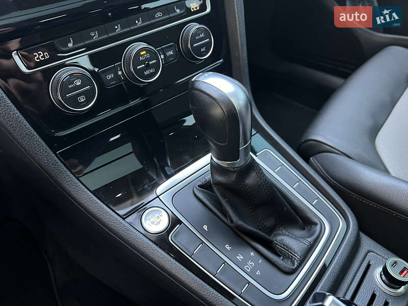 Универсал Volkswagen Golf 2015 в Запорожье