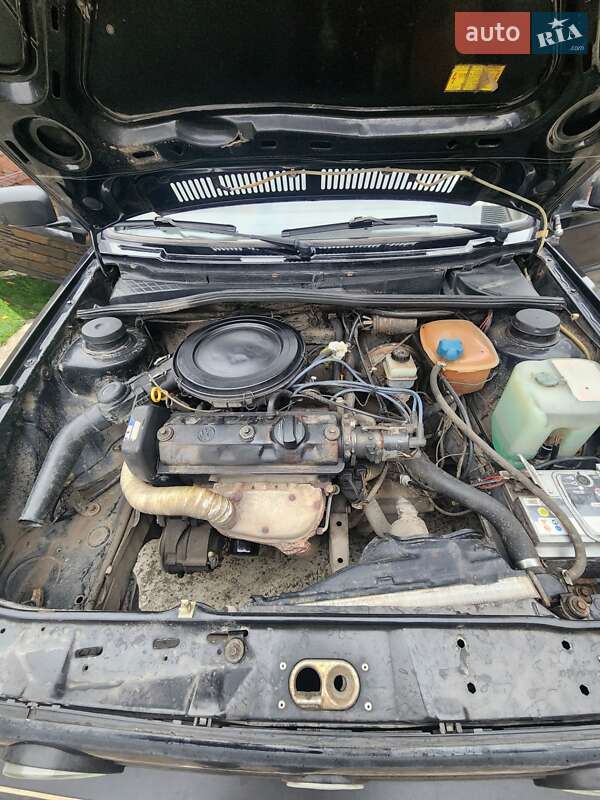 Хэтчбек Volkswagen Golf 1989 в Ровно