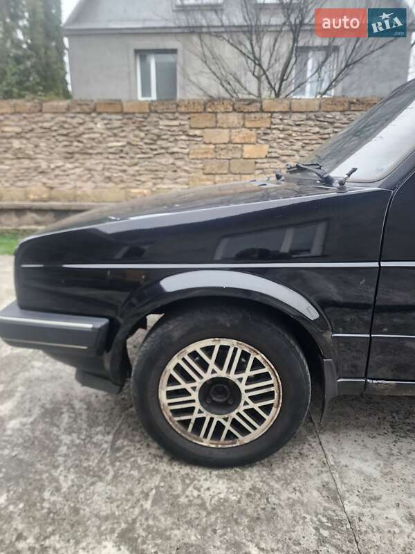 Хэтчбек Volkswagen Golf 1989 в Ровно