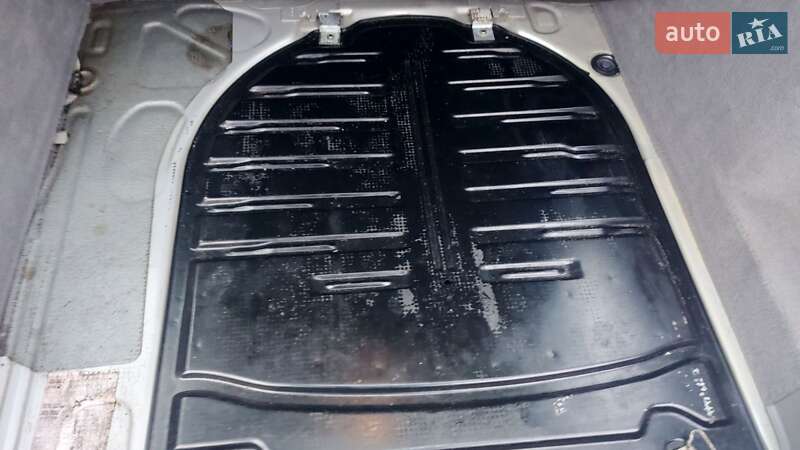 Універсал Volkswagen Golf 2001 в Харкові