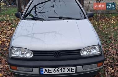Хетчбек Volkswagen Golf 1997 в Кам'янському