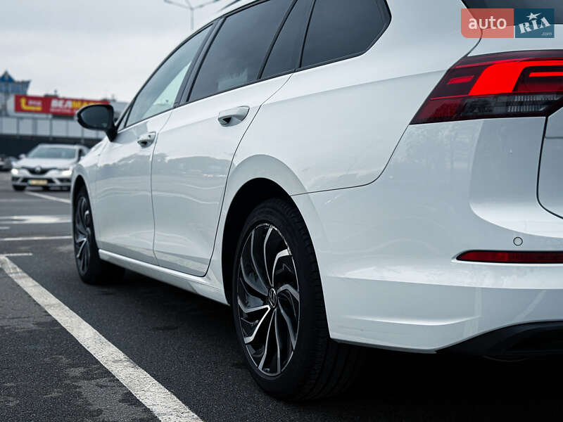 Універсал Volkswagen Golf 2021 в Києві