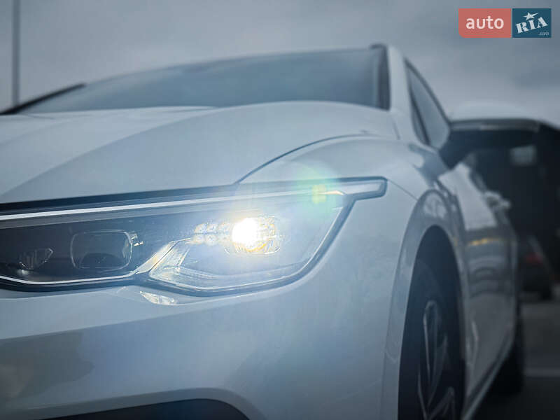 Універсал Volkswagen Golf 2021 в Києві