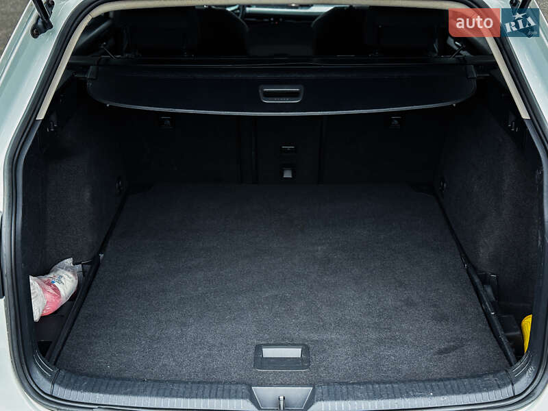 Універсал Volkswagen Golf 2021 в Києві