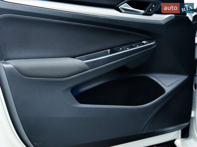 Універсал Volkswagen Golf 2021 в Києві