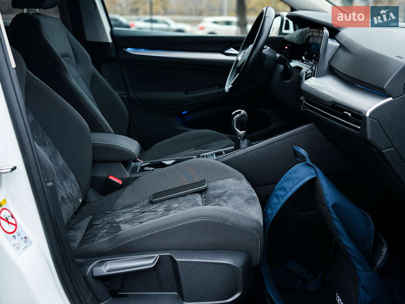 Універсал Volkswagen Golf 2021 в Києві