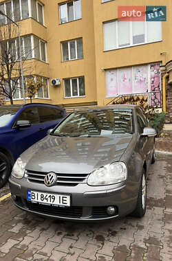 Хэтчбек Volkswagen Golf 2006 в Киеве
