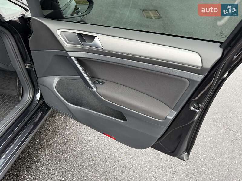 Универсал Volkswagen Golf 2015 в Виннице