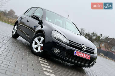 Хетчбек Volkswagen Golf 2010 в Володимирі