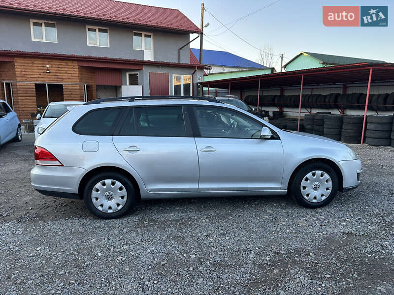 Універсал Volkswagen Golf 2008 в Сокалі