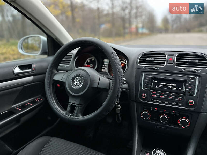 Универсал Volkswagen Golf 2011 в Умани фото 3 Универсал Volkswagen Golf 2011 в Умани