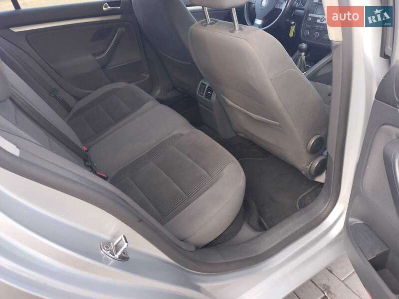 Универсал Volkswagen Golf 2008 в Рожище