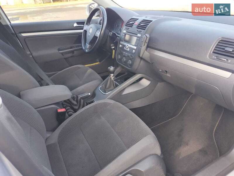 Универсал Volkswagen Golf 2008 в Рожище