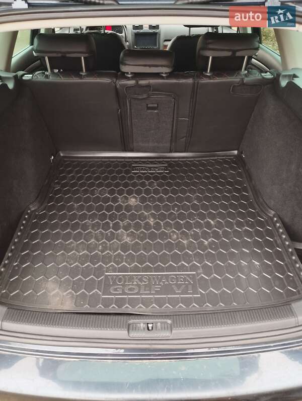 Универсал Volkswagen Golf 2009 в Вознесенске