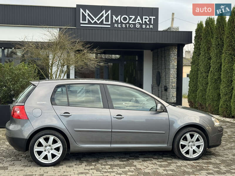 Хэтчбек Volkswagen Golf 2007 в Иршаве