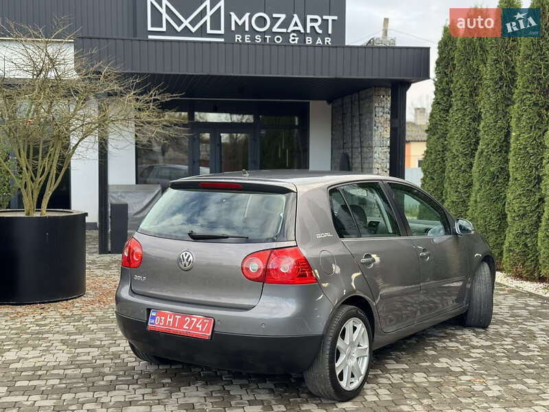 Хэтчбек Volkswagen Golf 2007 в Иршаве