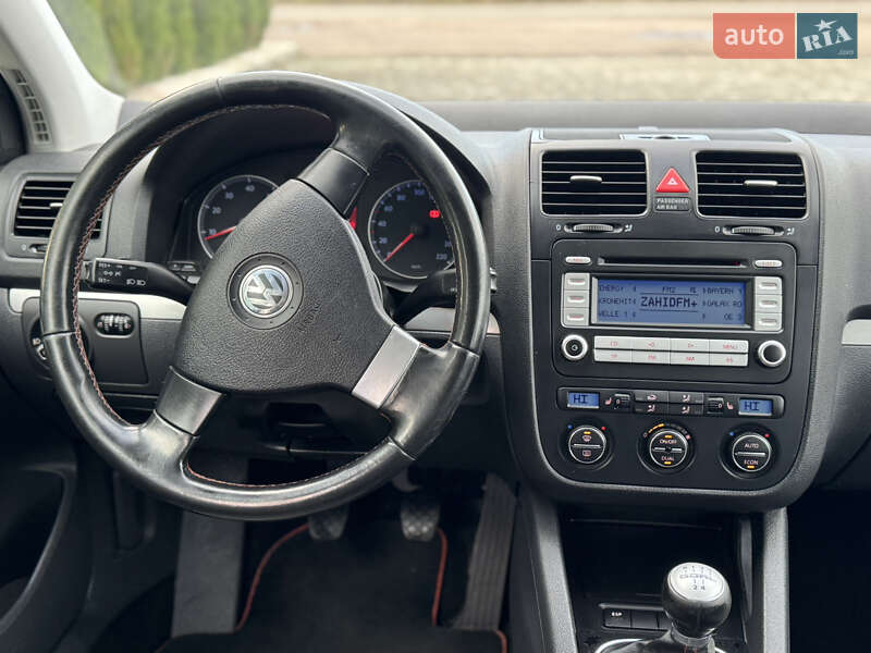 Хэтчбек Volkswagen Golf 2007 в Иршаве