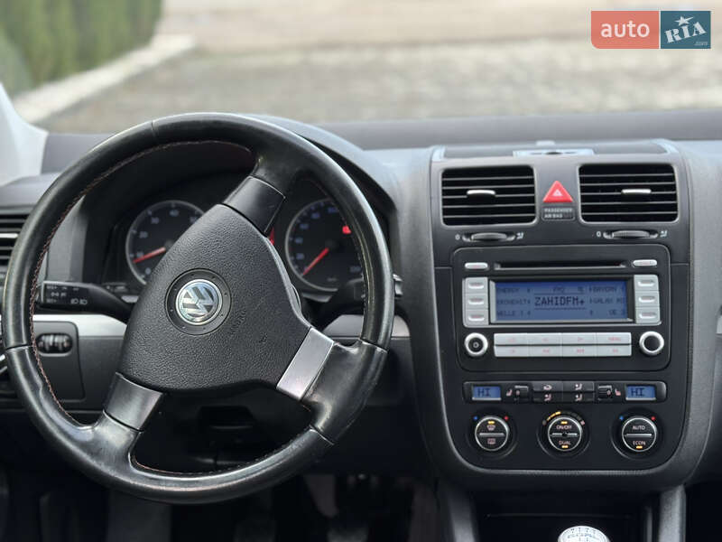 Хэтчбек Volkswagen Golf 2007 в Иршаве