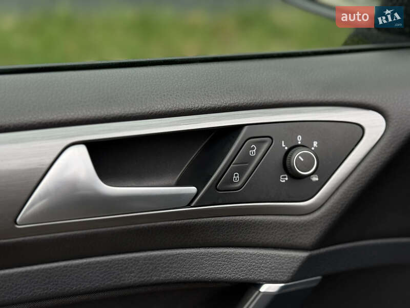 Универсал Volkswagen Golf 2016 в Львове