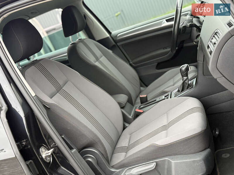 Универсал Volkswagen Golf 2016 в Львове