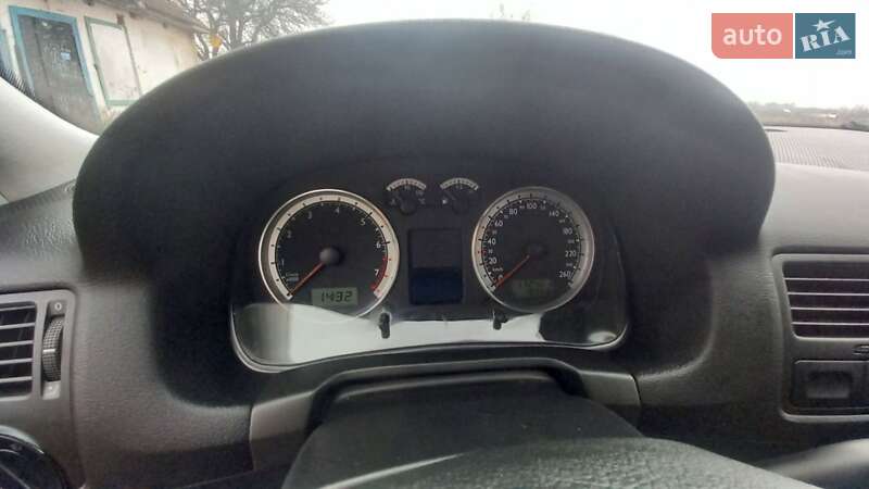 Универсал Volkswagen Golf 2006 в Бородянке