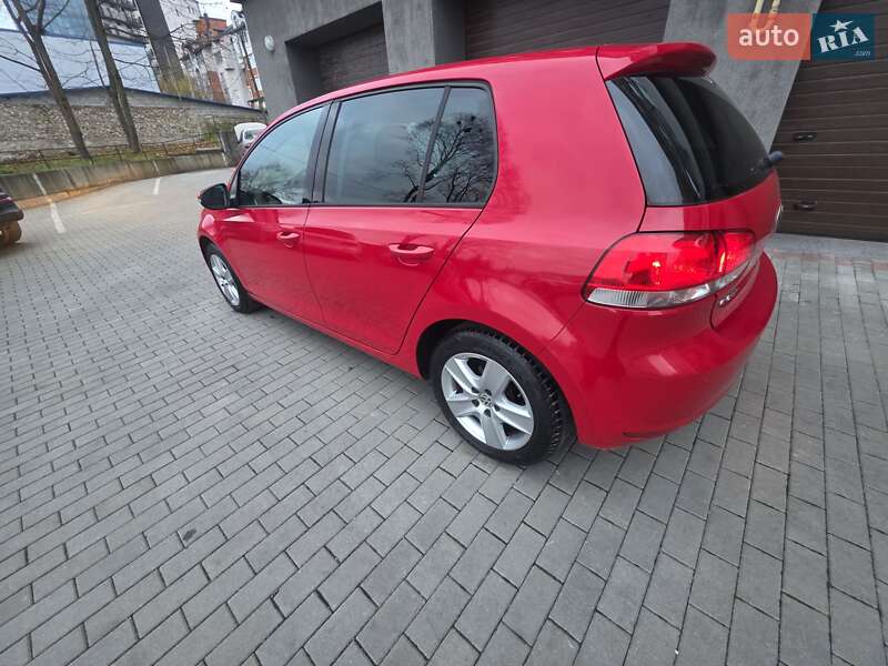 Хэтчбек Volkswagen Golf 2009 в Тернополе