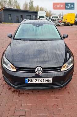 Універсал Volkswagen Golf 2017 в Рівному