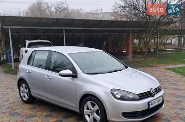 Хэтчбек Volkswagen Golf 2010 в Мукачево