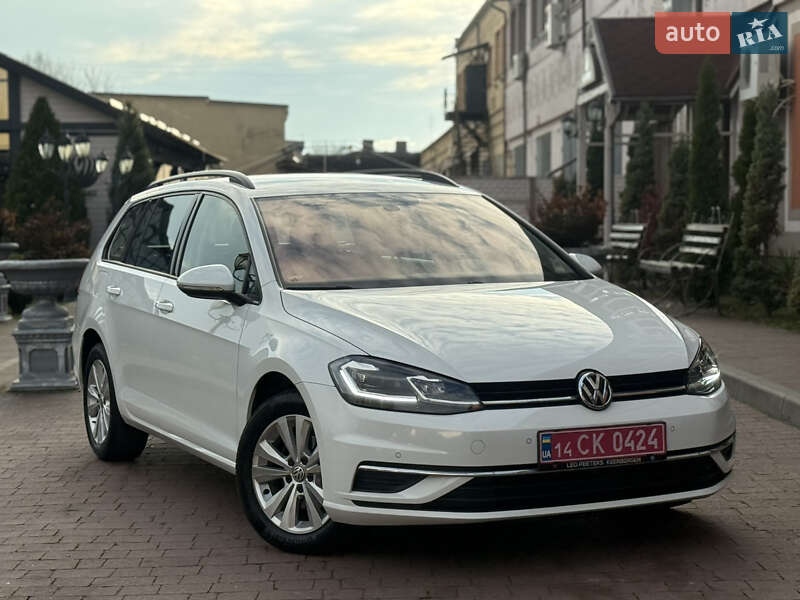 Універсал Volkswagen Golf 2017 в Стрию