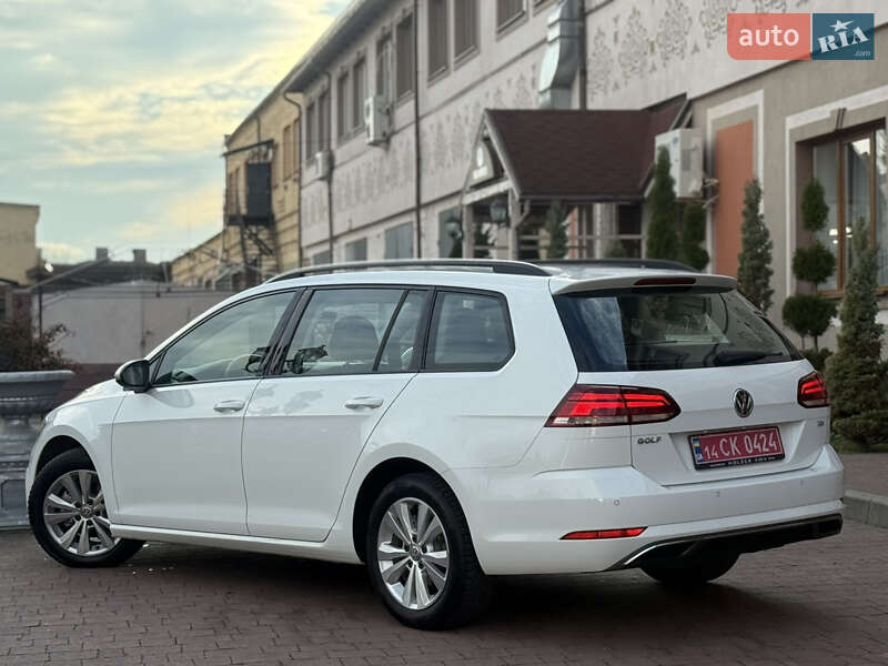 Універсал Volkswagen Golf 2017 в Стрию