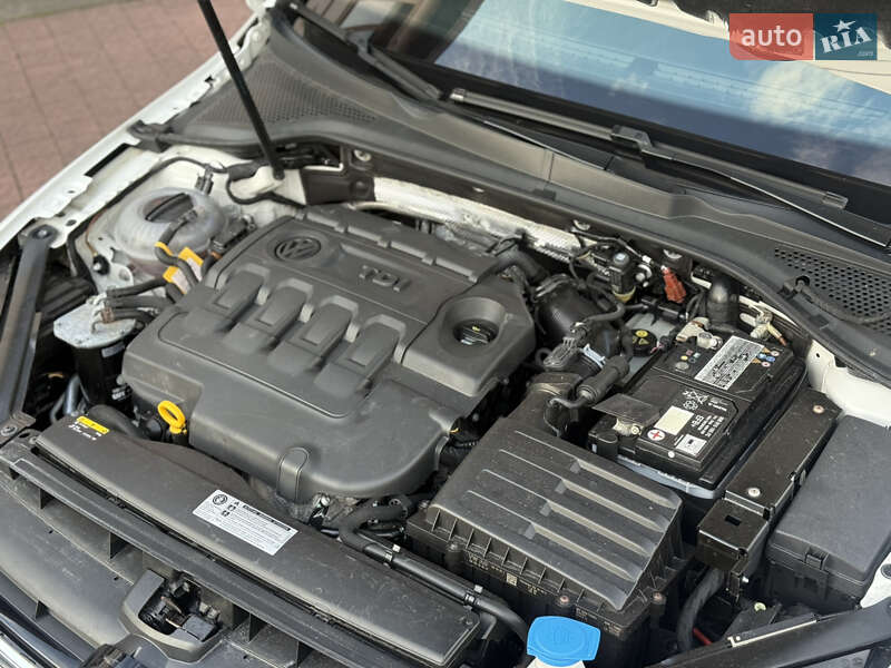 Універсал Volkswagen Golf 2017 в Стрию