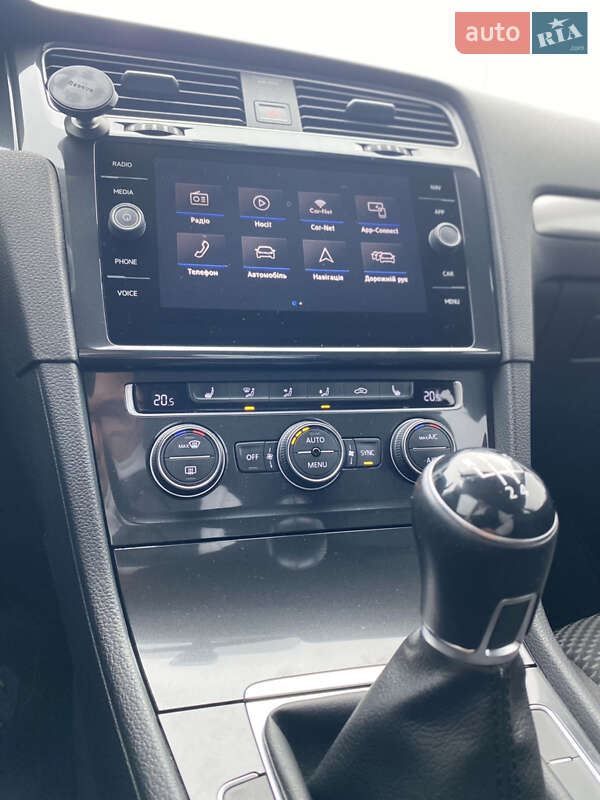 Універсал Volkswagen Golf 2018 в Києві