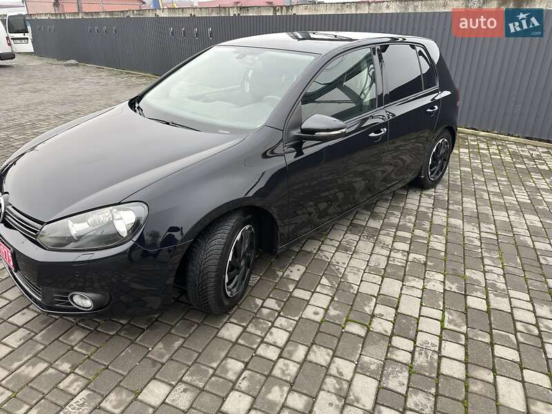 Хэтчбек Volkswagen Golf 2010 в Мукачево