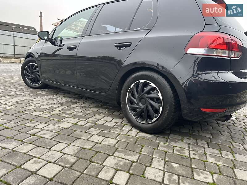 Хэтчбек Volkswagen Golf 2010 в Мукачево