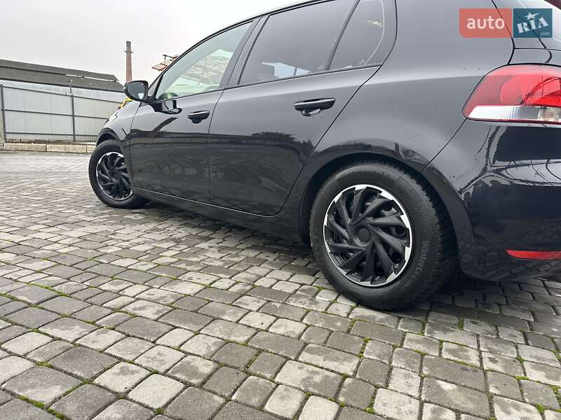 Хэтчбек Volkswagen Golf 2010 в Мукачево