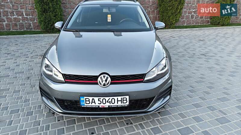 Универсал Volkswagen Golf 2015 в Львове