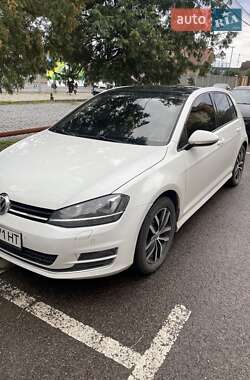 Хетчбек Volkswagen Golf 2014 в Мукачевому