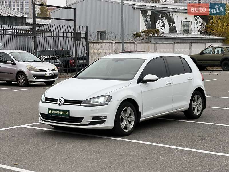 Хетчбек Volkswagen Golf 2013 в Києві