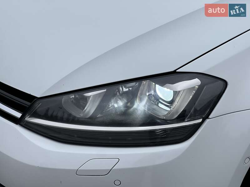 Хетчбек Volkswagen Golf 2013 в Києві