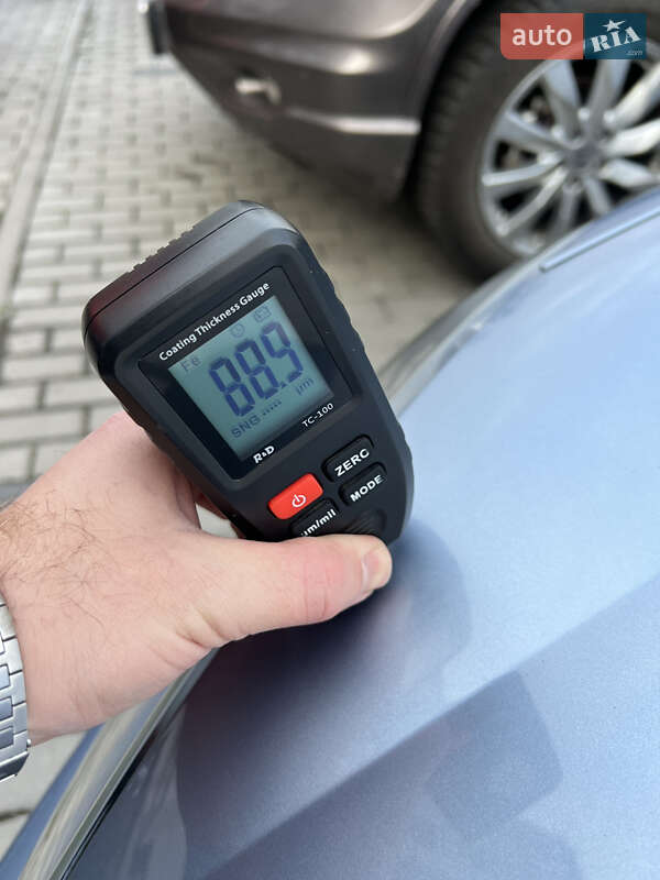 Хэтчбек Volkswagen Golf 2009 в Ровно