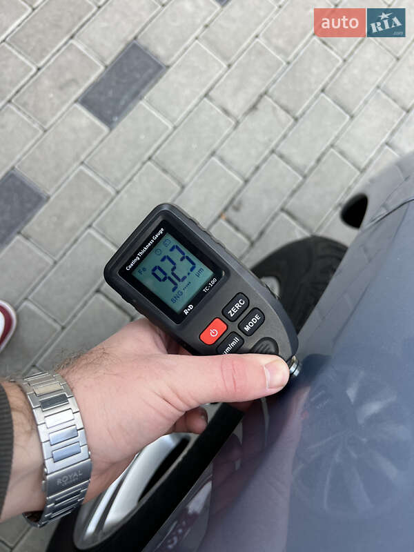 Хэтчбек Volkswagen Golf 2009 в Ровно